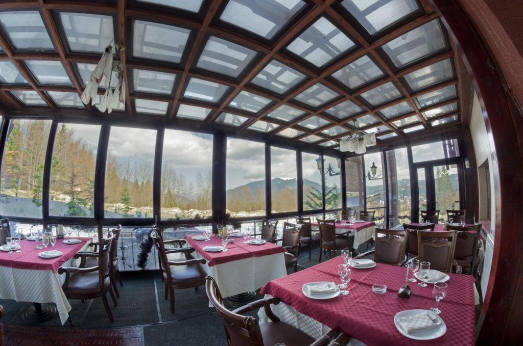 Predeal Comfort Suites Restaurant foto